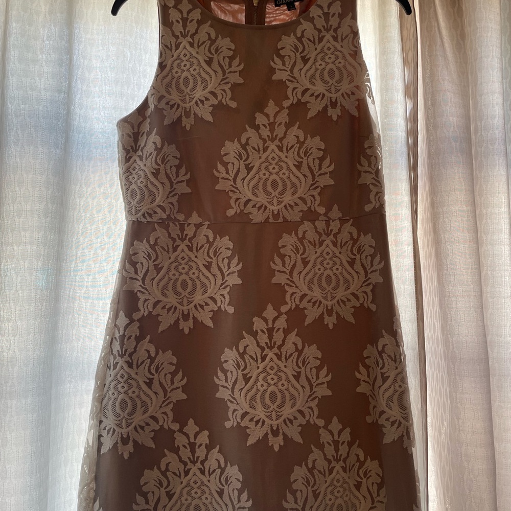 Gianni Bini Tan and Cream Patterned Mini Dress